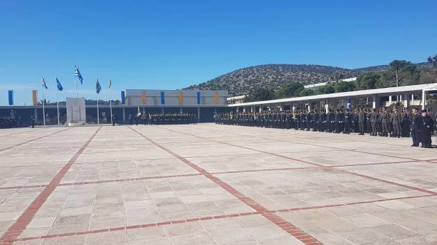 Σείστηκε η Σχολή Ευελπίδων στην ανάκρουση του Εθνικού Ύμνου – Ανατριχίλα και ρίγη! – Bίντεο